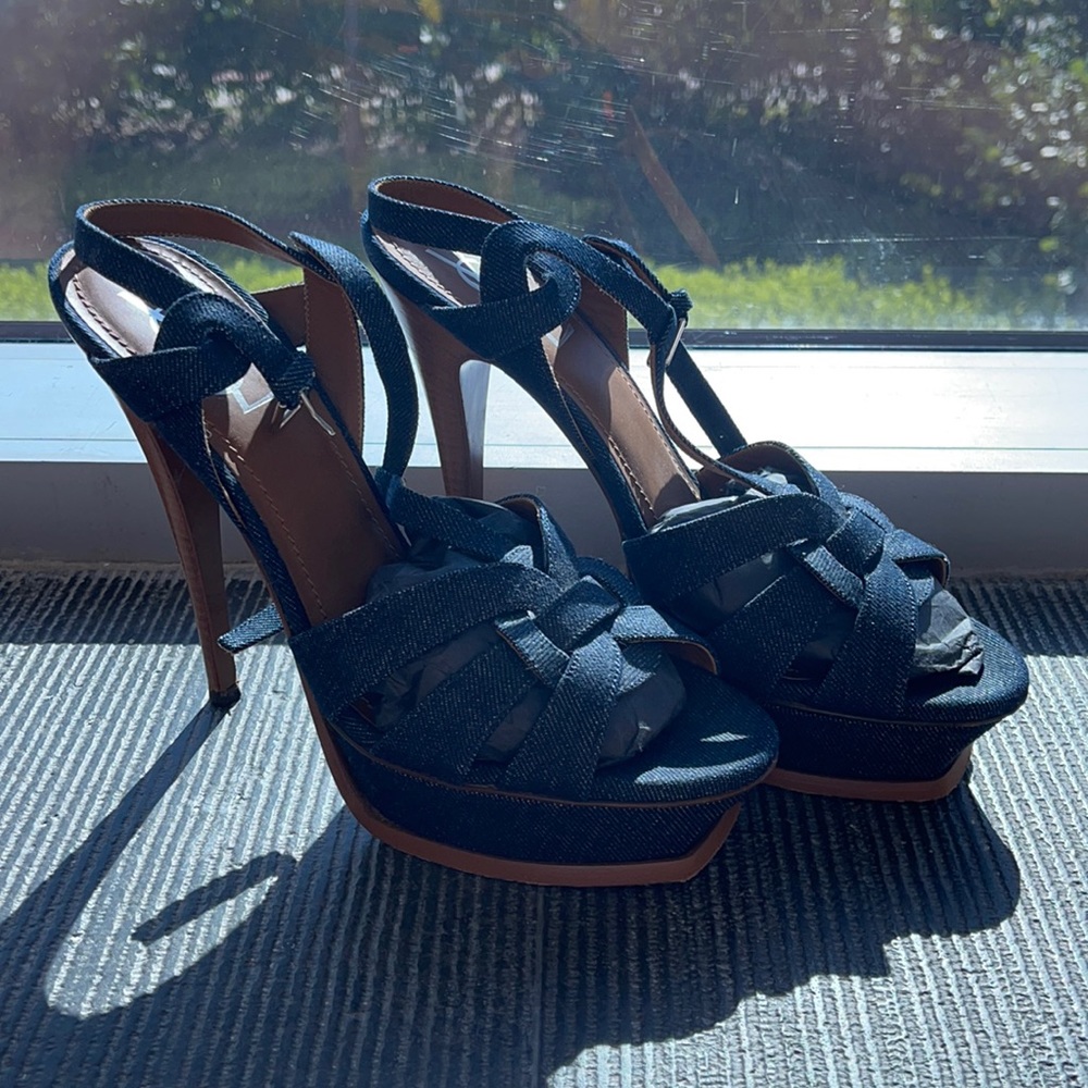 Blue jeans YSL sandals looks amazing a best seller